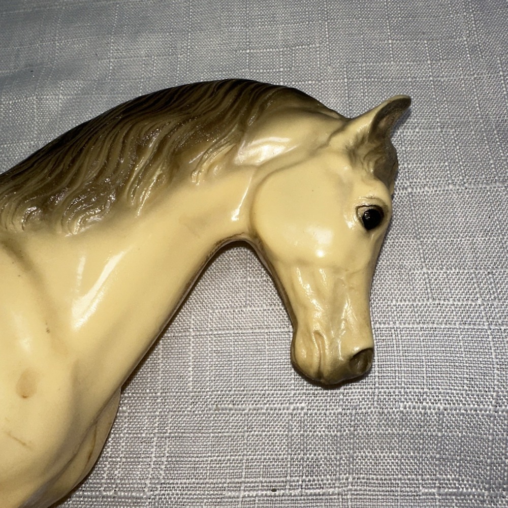 Breyer White Horse w/Gray Mane and Gray Tail Vintage - Picture 2 of 5